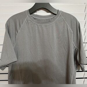 🖤 men’s Mondetta outdoor project Gray shirt with great condition.